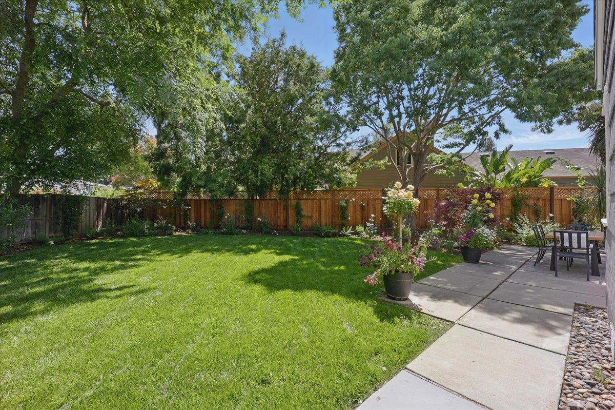 Detail Gallery Image 40 of 56 For 1633 Dallas Ct, Los Altos,  CA 94024 - 3 Beds | 1/1 Baths
