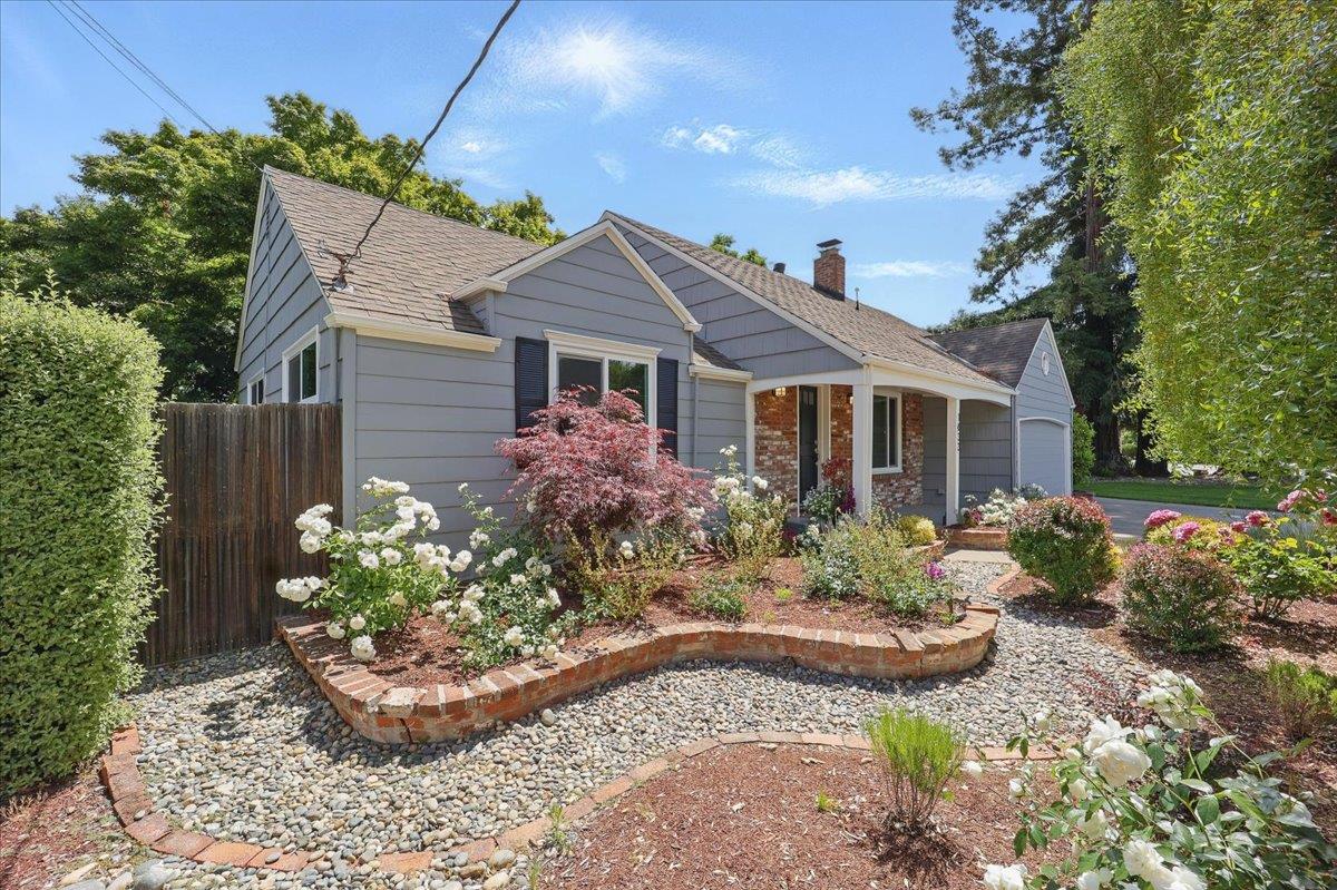 Detail Gallery Image 46 of 56 For 1633 Dallas Ct, Los Altos,  CA 94024 - 3 Beds | 1/1 Baths