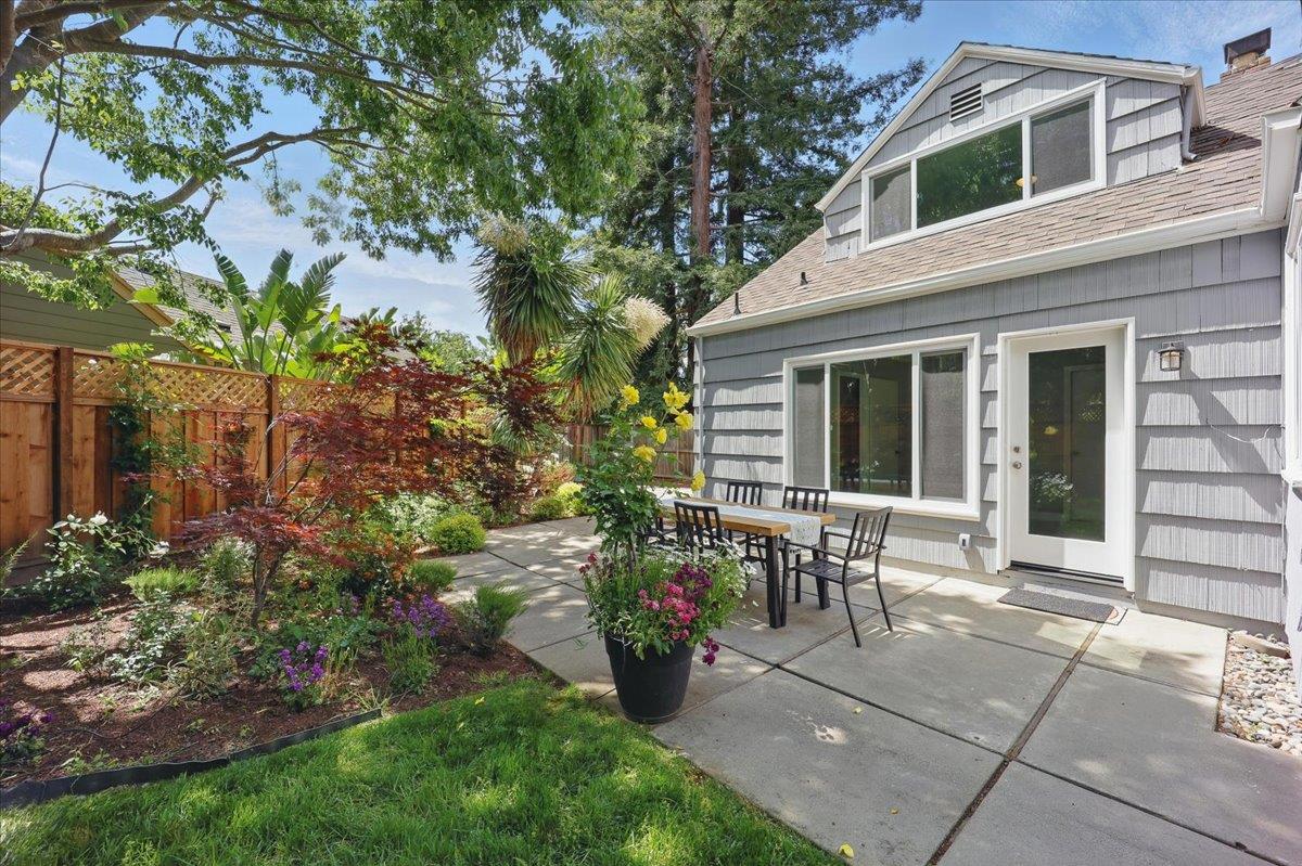 Detail Gallery Image 51 of 56 For 1633 Dallas Ct, Los Altos,  CA 94024 - 3 Beds | 1/1 Baths