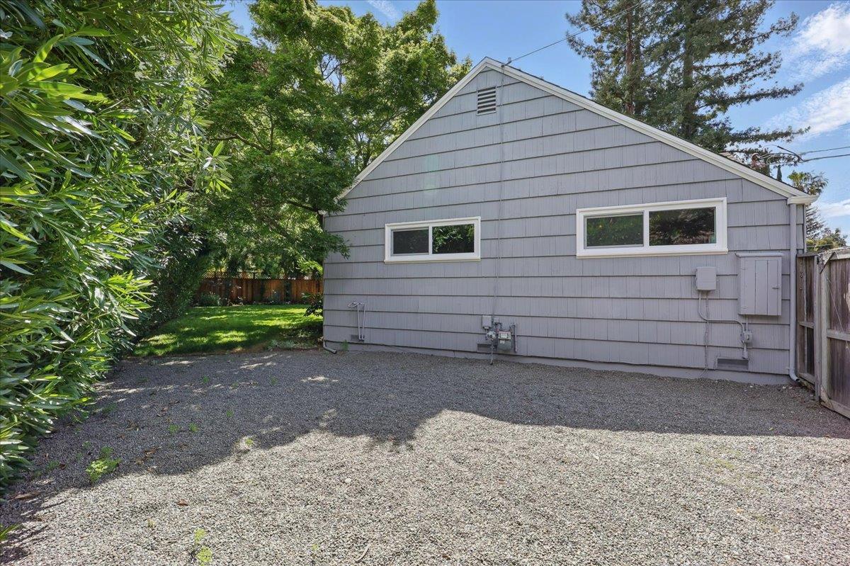 Detail Gallery Image 53 of 56 For 1633 Dallas Ct, Los Altos,  CA 94024 - 3 Beds | 1/1 Baths
