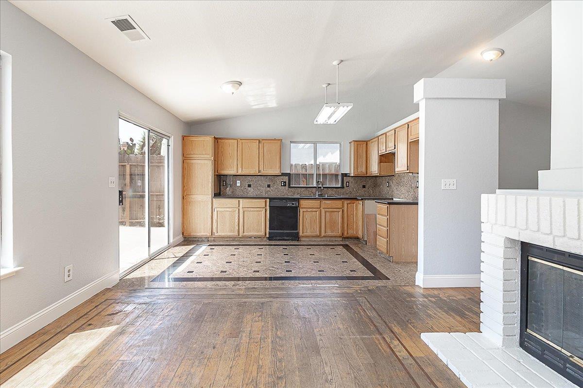 Detail Gallery Image 12 of 25 For 818 Agusta Dr, Lathrop,  CA 95330 - 3 Beds | 2 Baths