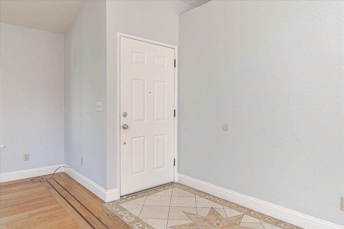 Detail Gallery Image 5 of 25 For 818 Agusta Dr, Lathrop,  CA 95330 - 3 Beds | 2 Baths