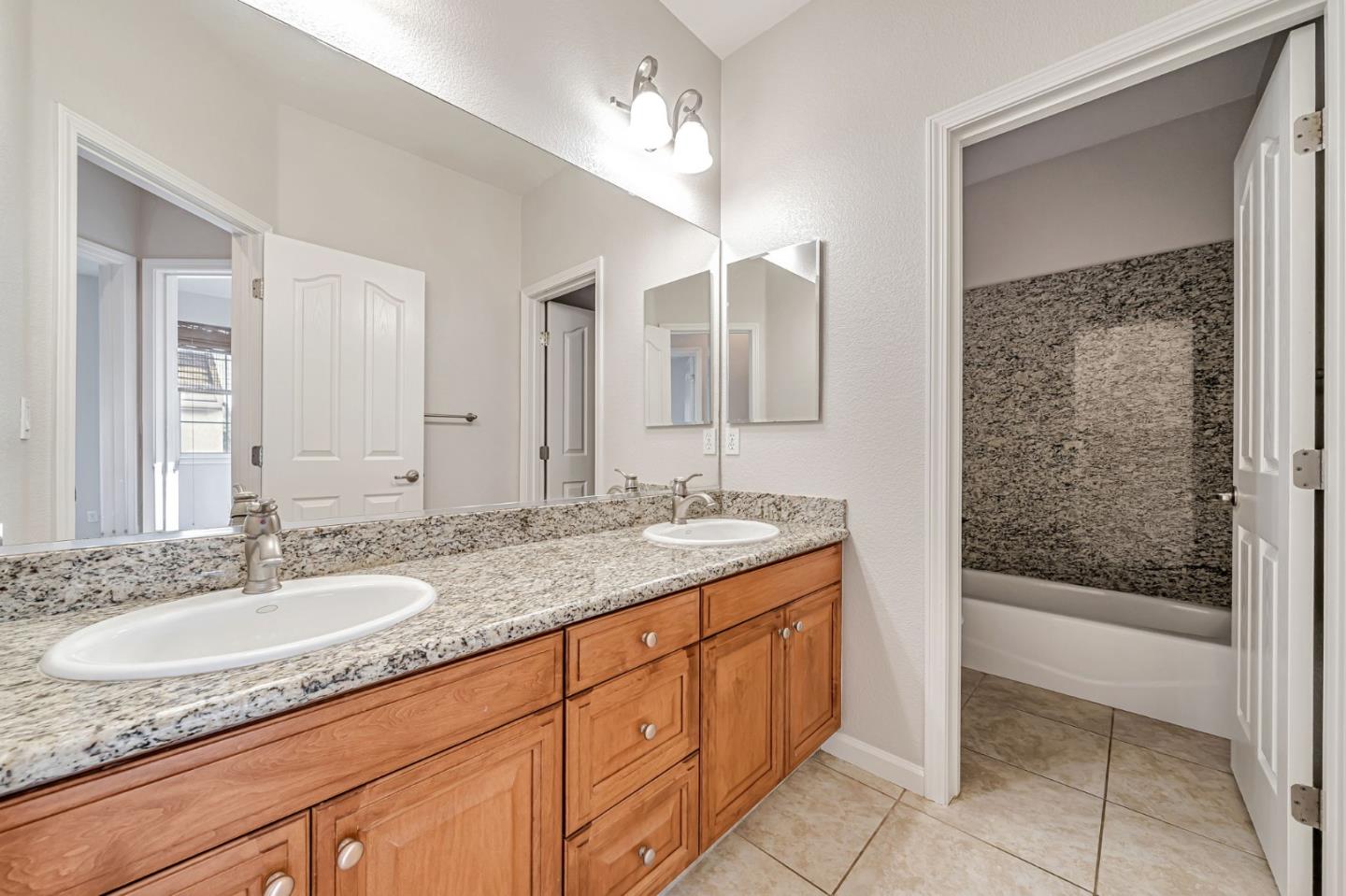 Detail Gallery Image 66 of 79 For 184 S Sonrisa St, Mountain House,  CA 95391 - 5 Beds | 4/1 Baths