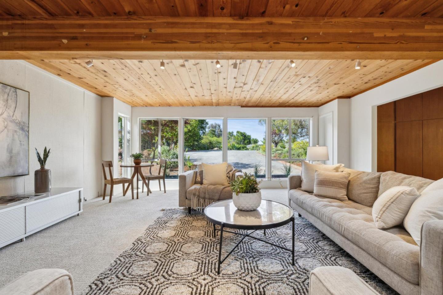 Detail Gallery Image 17 of 37 For 12675 La Cresta Dr, Los Altos Hills,  CA 94022 - 4 Beds | 3 Baths