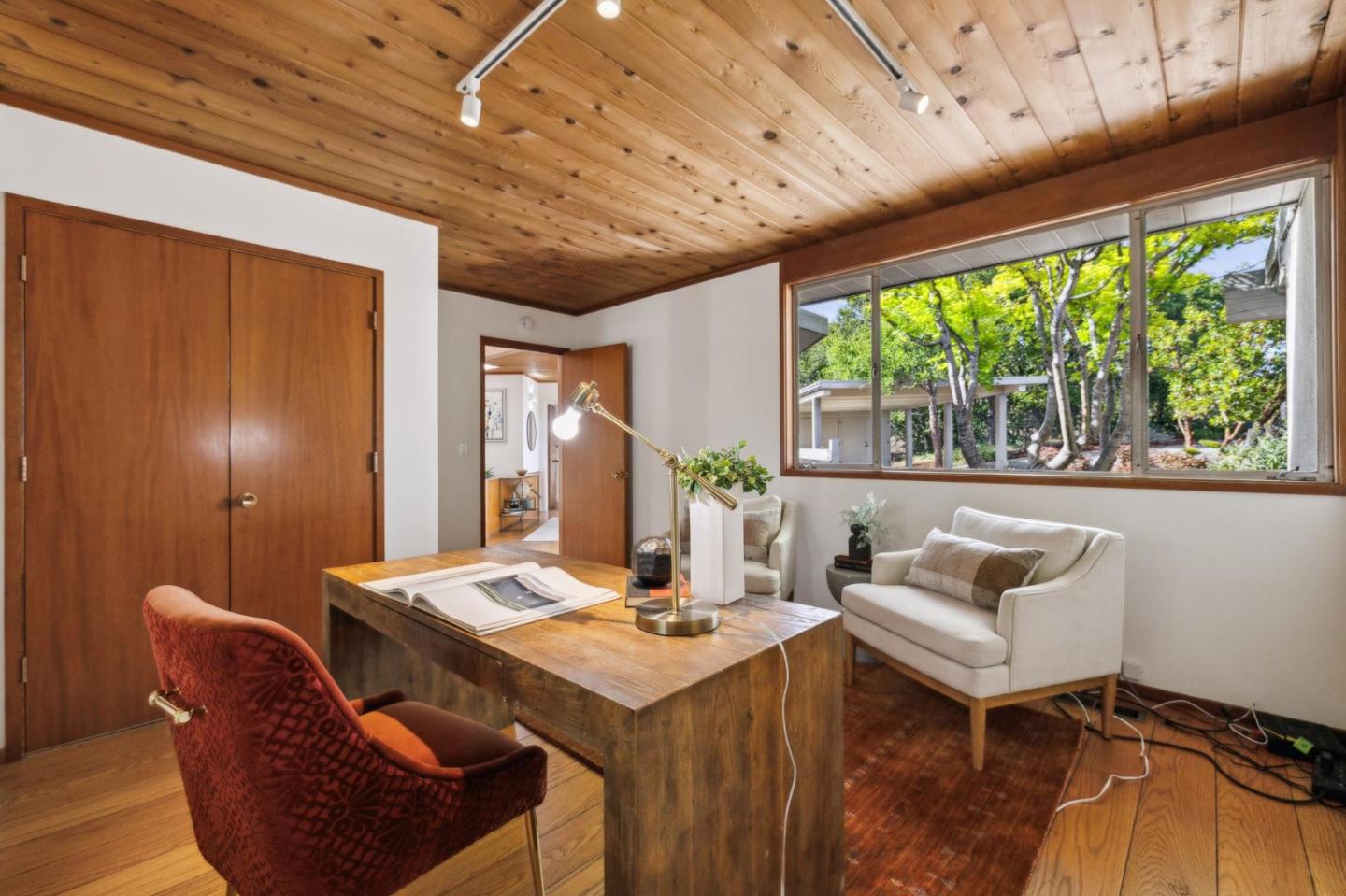 Detail Gallery Image 18 of 37 For 12675 La Cresta Dr, Los Altos Hills,  CA 94022 - 4 Beds | 3 Baths