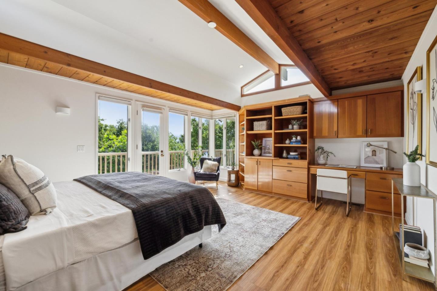 Detail Gallery Image 19 of 37 For 12675 La Cresta Dr, Los Altos Hills,  CA 94022 - 4 Beds | 3 Baths