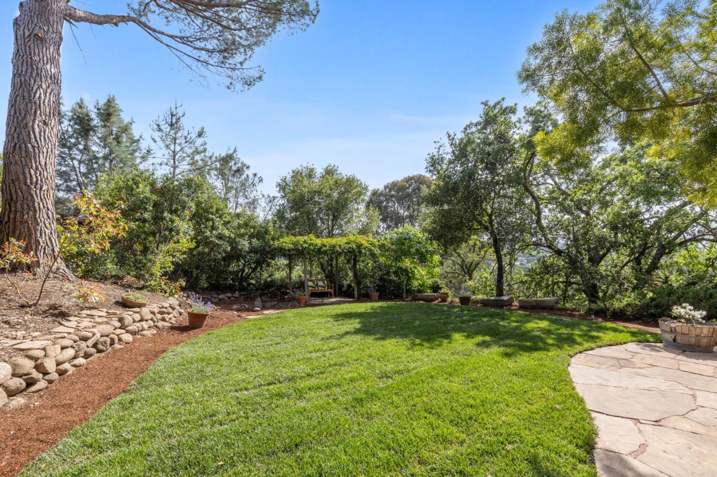 Detail Gallery Image 28 of 37 For 12675 La Cresta Dr, Los Altos Hills,  CA 94022 - 4 Beds | 3 Baths