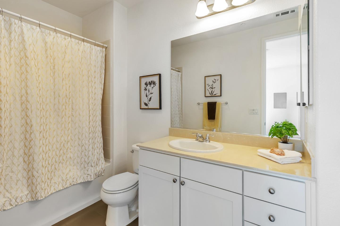 Detail Gallery Image 10 of 27 For 636 Bair Island Rd #301,  Redwood City,  CA 94063 - 2 Beds | 2/1 Baths