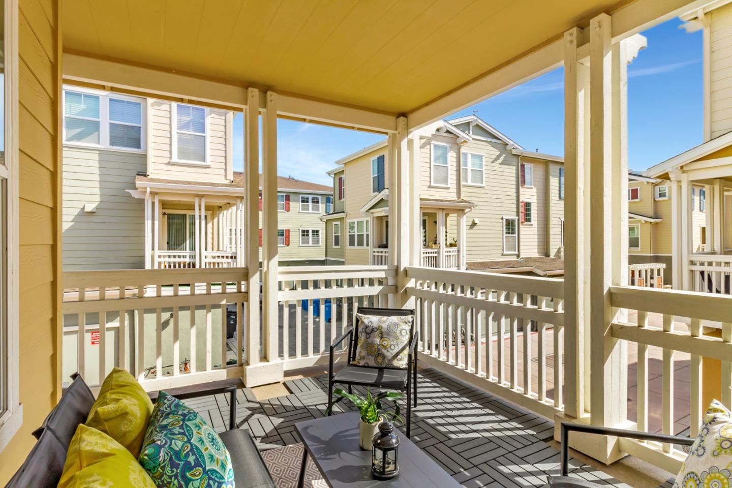Detail Gallery Image 19 of 27 For 636 Bair Island Rd #301,  Redwood City,  CA 94063 - 2 Beds | 2/1 Baths