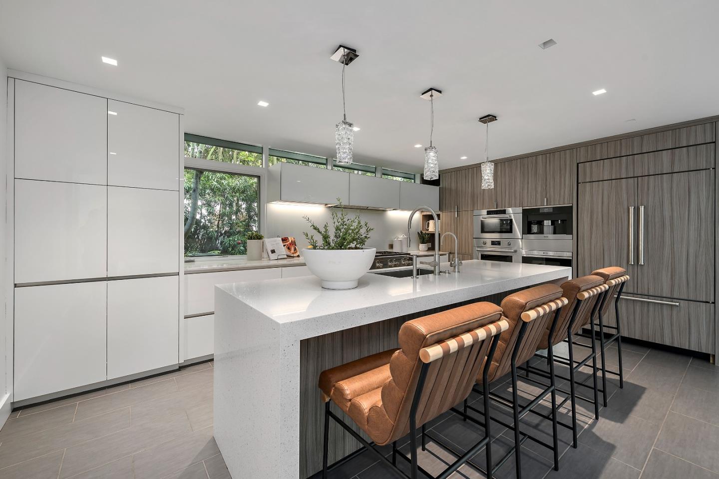 Detail Gallery Image 11 of 40 For 1101 Hamilton Ave, Palo Alto,  CA 94301 - 3 Beds | 3/1 Baths