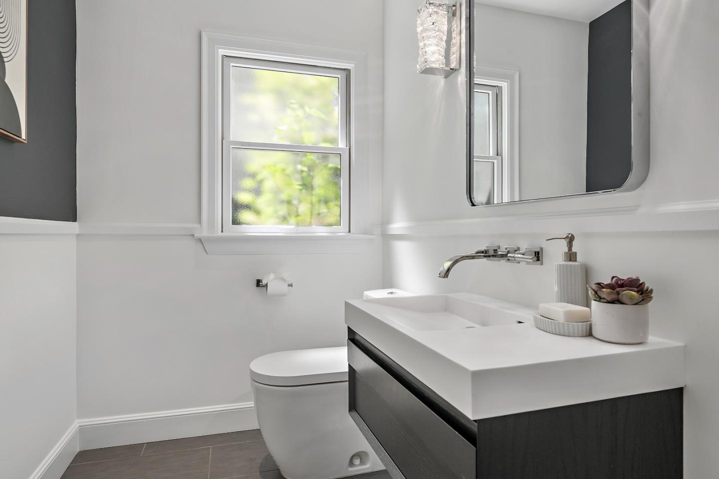 Detail Gallery Image 18 of 40 For 1101 Hamilton Ave, Palo Alto,  CA 94301 - 3 Beds | 3/1 Baths