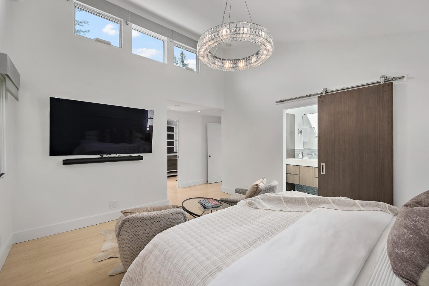 Detail Gallery Image 29 of 40 For 1101 Hamilton Ave, Palo Alto,  CA 94301 - 3 Beds | 3/1 Baths