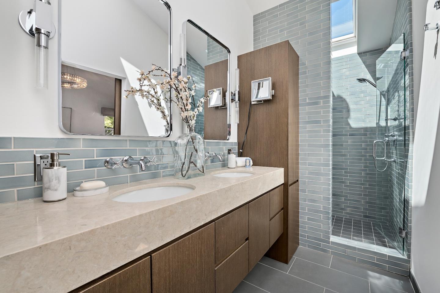 Detail Gallery Image 32 of 40 For 1101 Hamilton Ave, Palo Alto,  CA 94301 - 3 Beds | 3/1 Baths