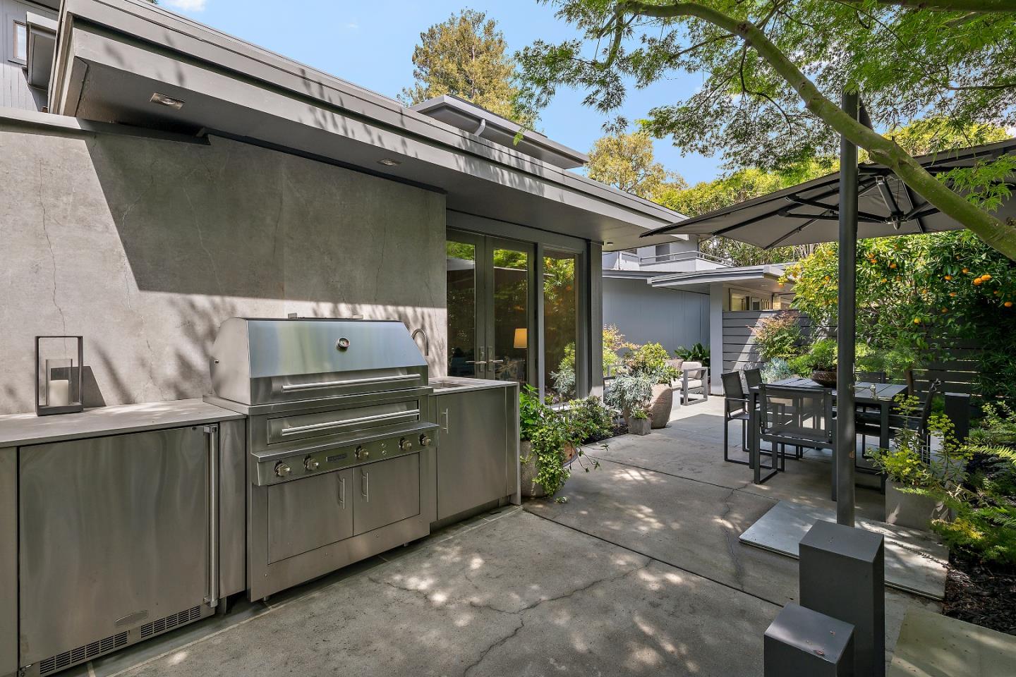 Detail Gallery Image 35 of 40 For 1101 Hamilton Ave, Palo Alto,  CA 94301 - 3 Beds | 3/1 Baths