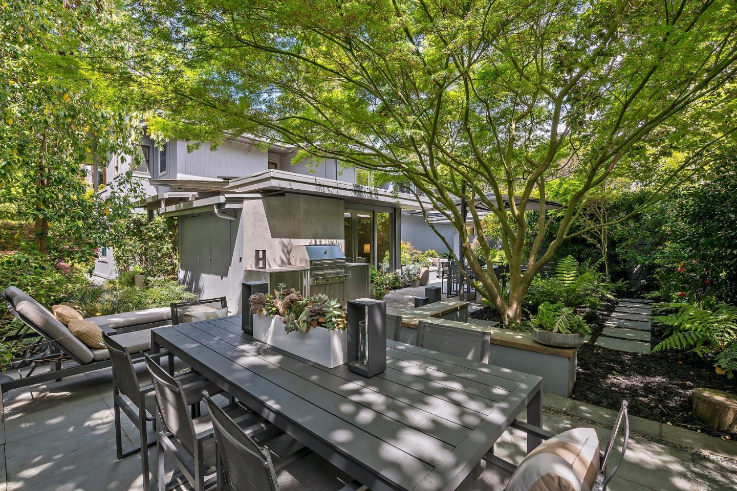Detail Gallery Image 37 of 40 For 1101 Hamilton Ave, Palo Alto,  CA 94301 - 3 Beds | 3/1 Baths