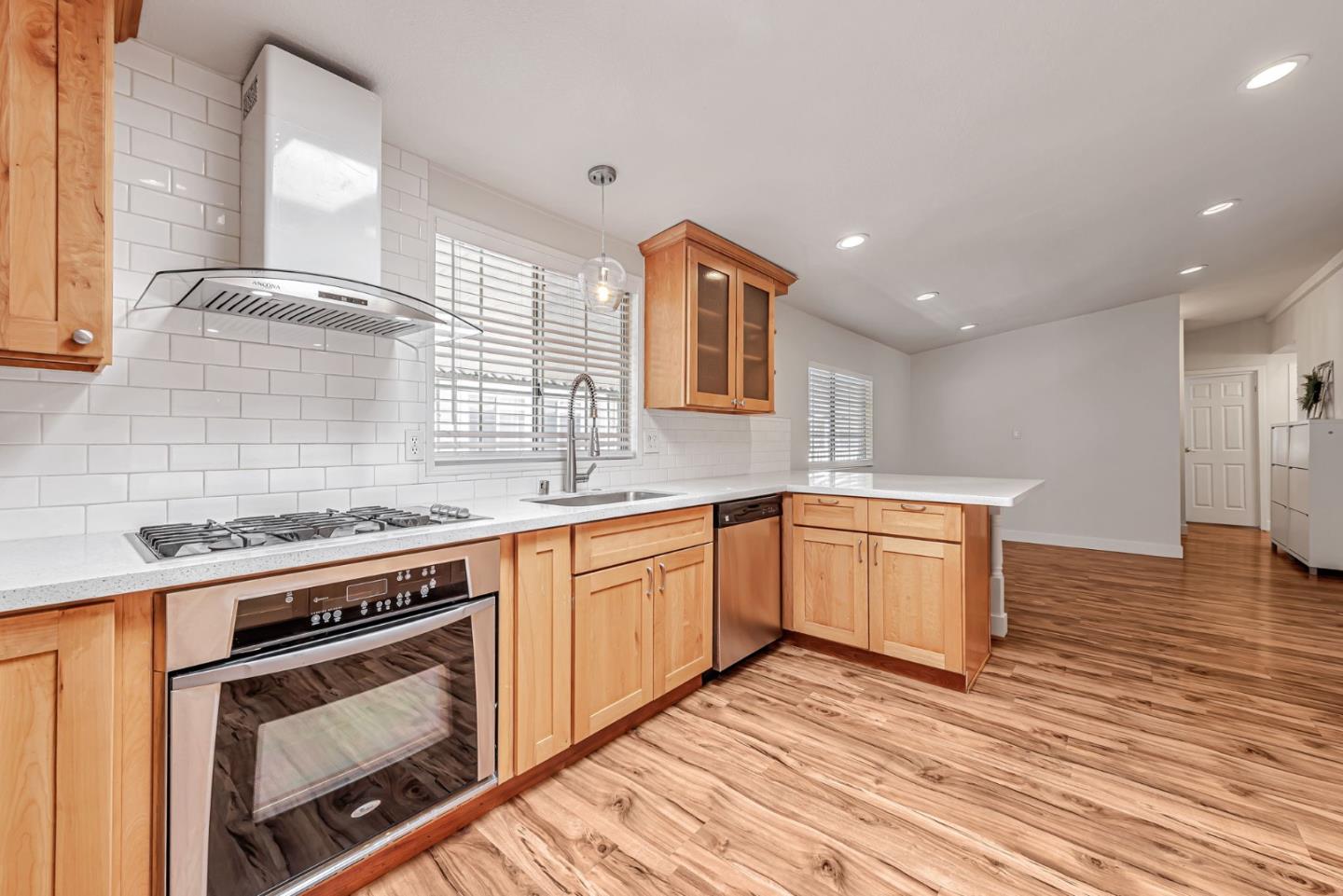 Detail Gallery Image 19 of 45 For 125 N Mary Ave #60,  Sunnyvale,  CA 94086 - 3 Beds | 2 Baths