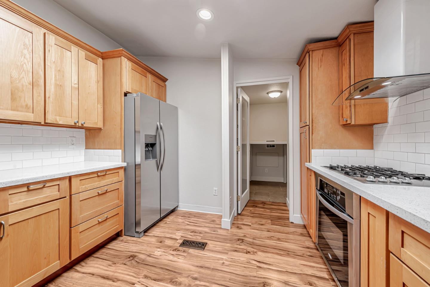 Detail Gallery Image 20 of 45 For 125 N Mary Ave #60,  Sunnyvale,  CA 94086 - 3 Beds | 2 Baths