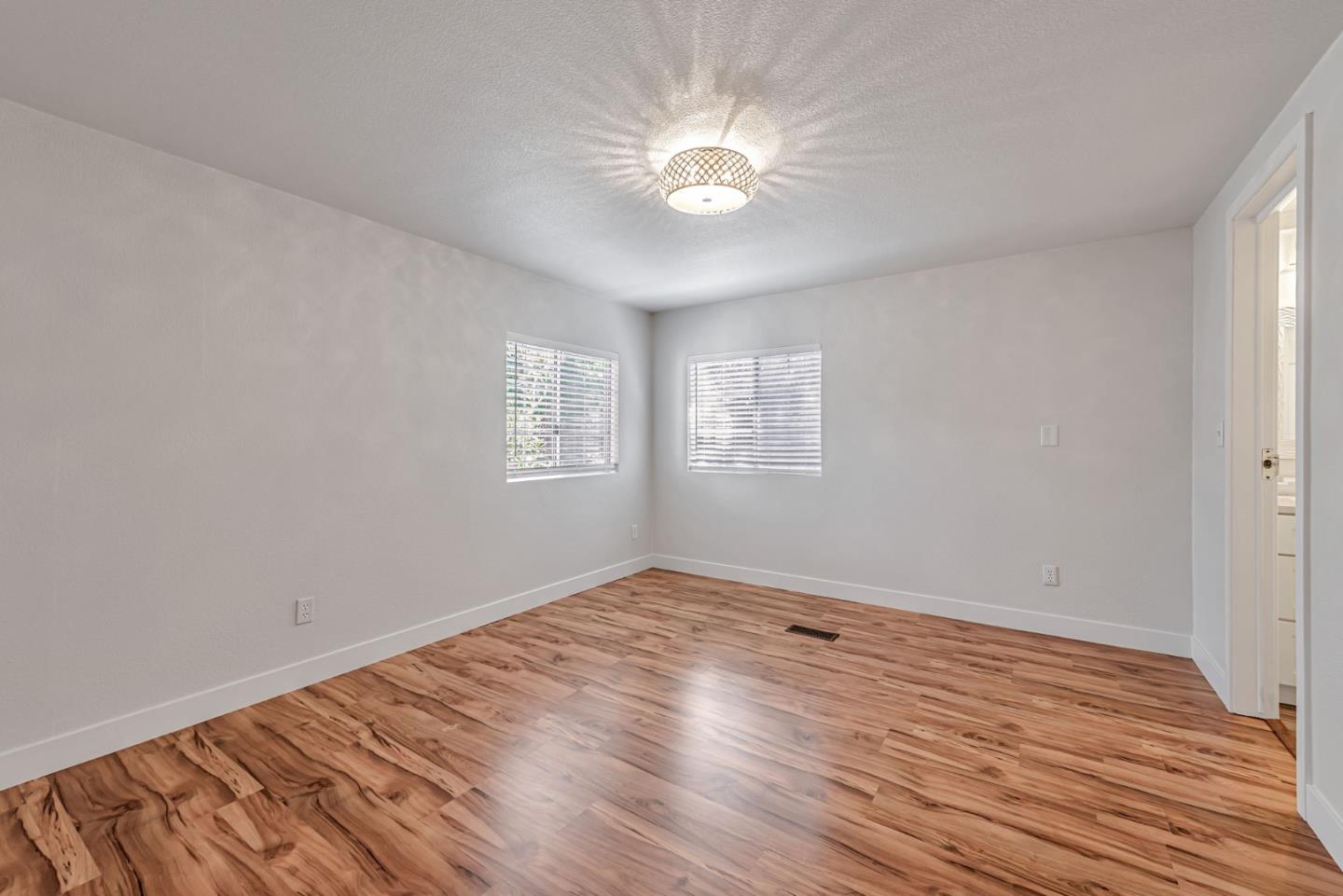 Detail Gallery Image 27 of 45 For 125 N Mary Ave #60,  Sunnyvale,  CA 94086 - 3 Beds | 2 Baths