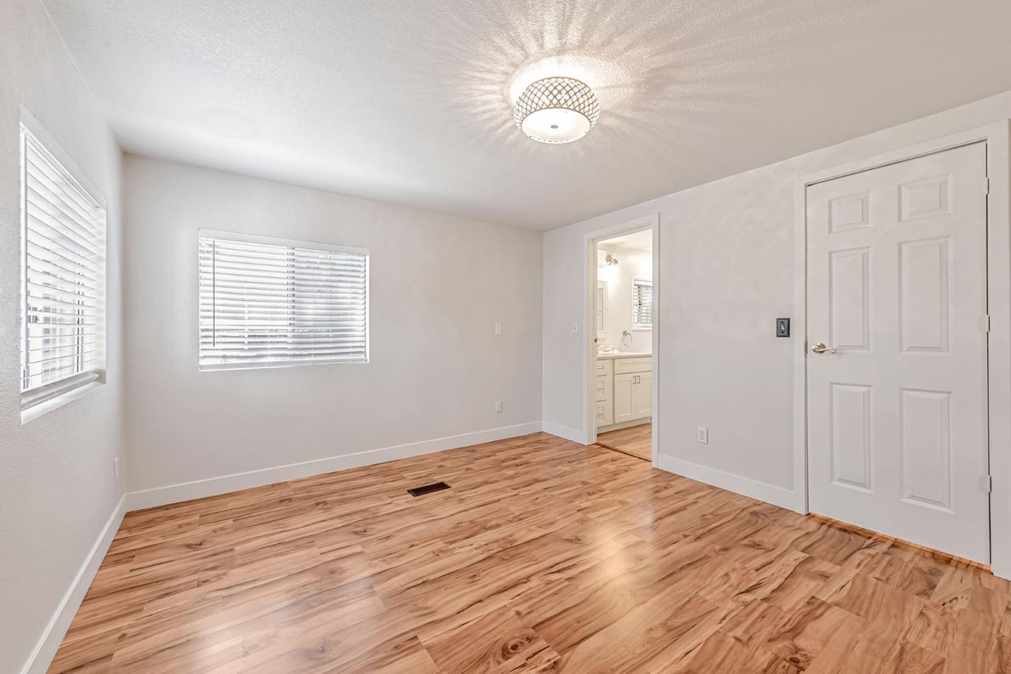 Detail Gallery Image 28 of 45 For 125 N Mary Ave #60,  Sunnyvale,  CA 94086 - 3 Beds | 2 Baths