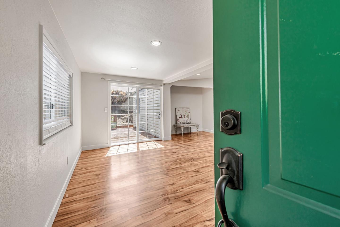 Detail Gallery Image 5 of 45 For 125 N Mary Ave #60,  Sunnyvale,  CA 94086 - 3 Beds | 2 Baths
