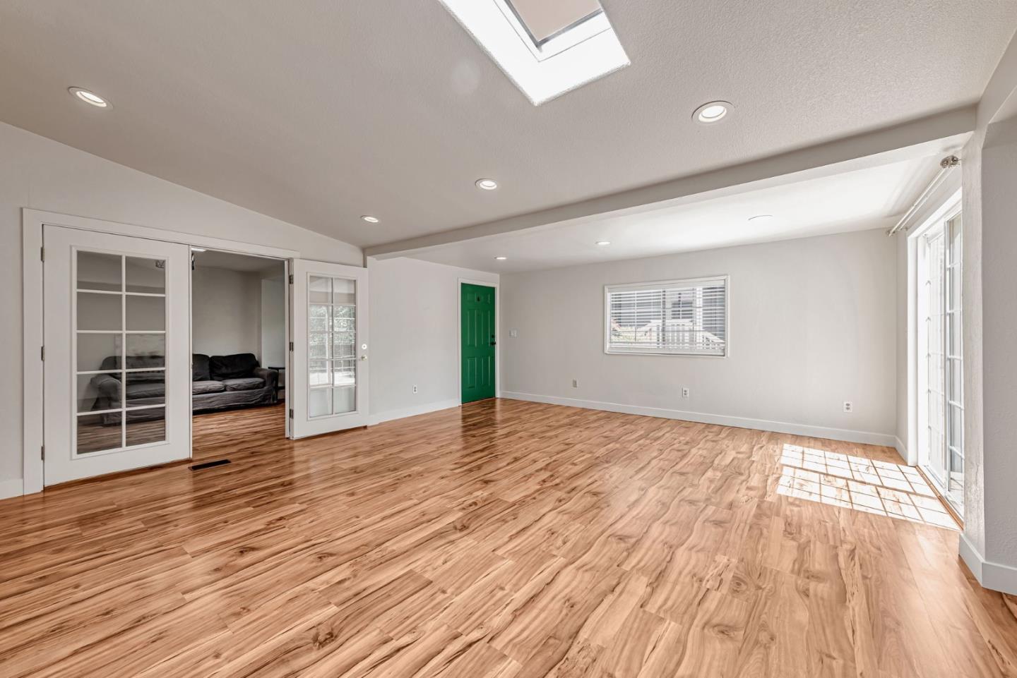 Detail Gallery Image 8 of 45 For 125 N Mary Ave #60,  Sunnyvale,  CA 94086 - 3 Beds | 2 Baths