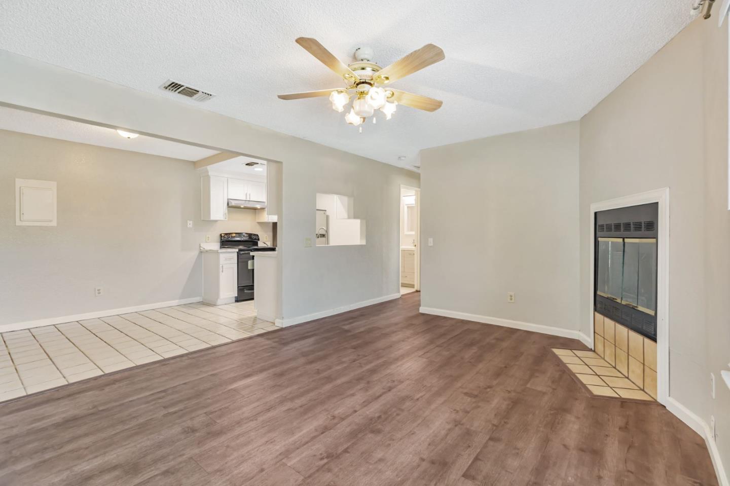 Detail Gallery Image 21 of 37 For 3203 Luscutoff Ct, Sacramento,  CA 95820 - 2 Beds | 2 Baths