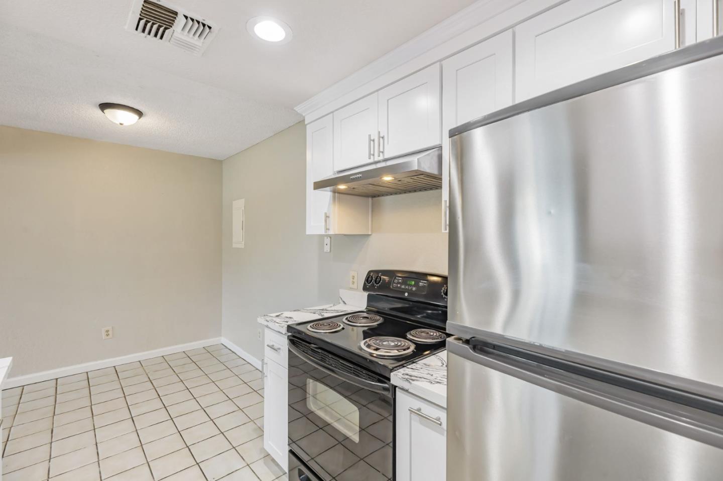 Detail Gallery Image 26 of 37 For 3203 Luscutoff Ct, Sacramento,  CA 95820 - 2 Beds | 2 Baths