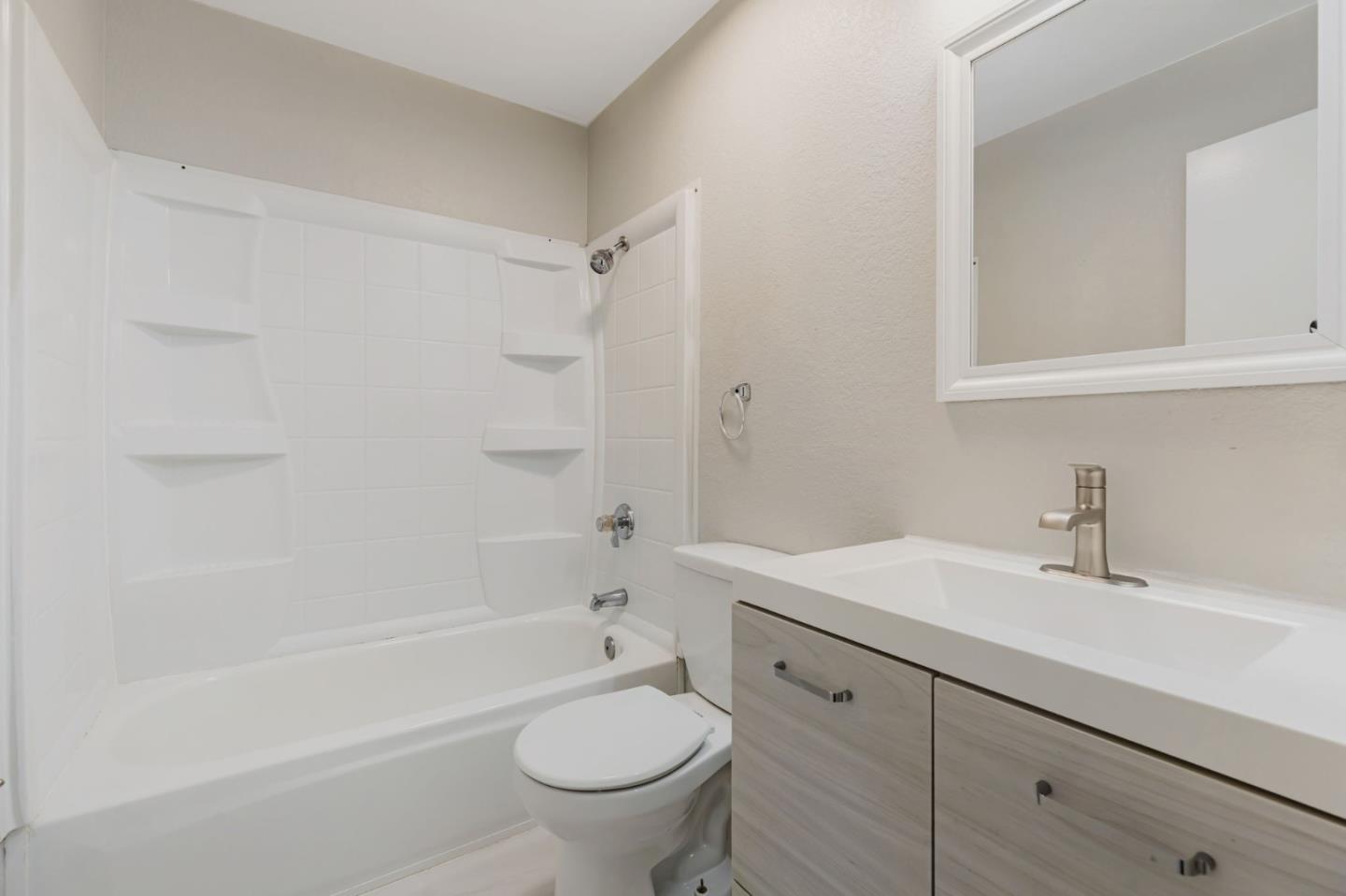 Detail Gallery Image 34 of 37 For 3203 Luscutoff Ct, Sacramento,  CA 95820 - 2 Beds | 2 Baths