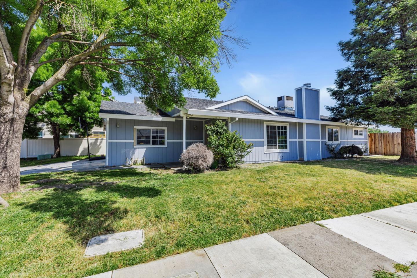 Detail Gallery Image 7 of 37 For 3203 Luscutoff Ct, Sacramento,  CA 95820 - 2 Beds | 2 Baths