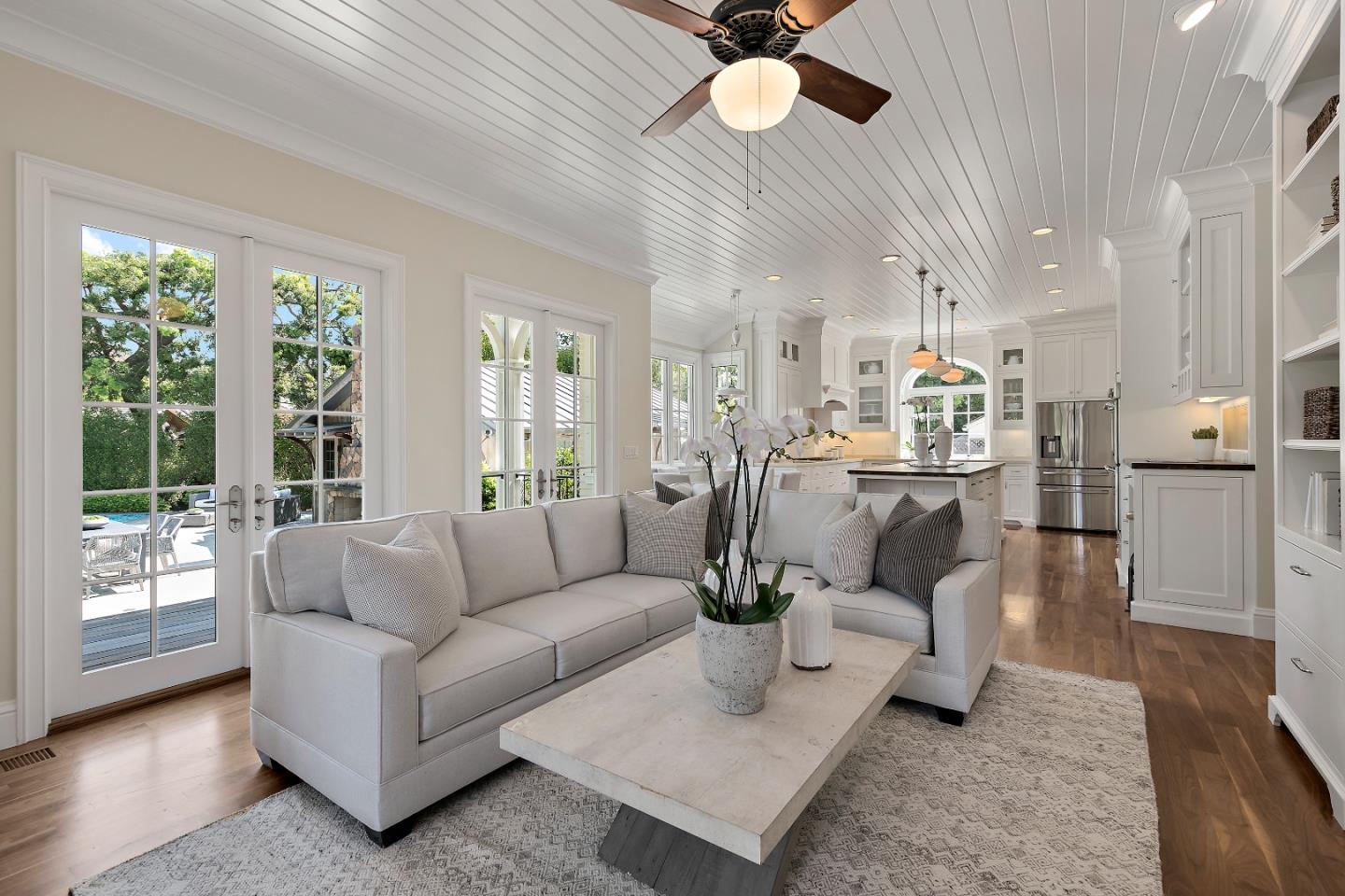 Detail Gallery Image 10 of 28 For 161 Primrose Way, Palo Alto,  CA 94303 - 5 Beds | 4/1 Baths