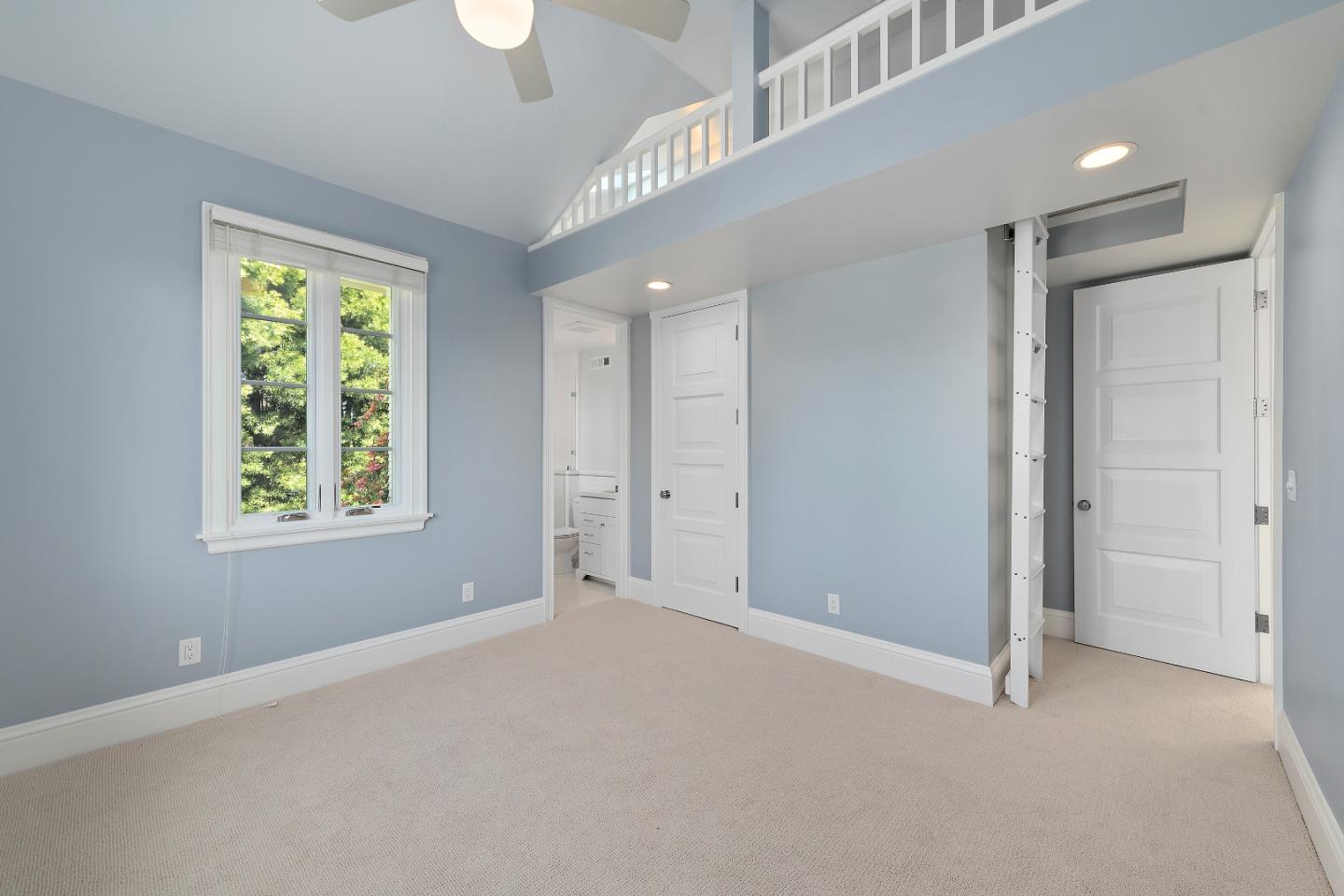 Detail Gallery Image 16 of 28 For 161 Primrose Way, Palo Alto,  CA 94303 - 5 Beds | 4/1 Baths