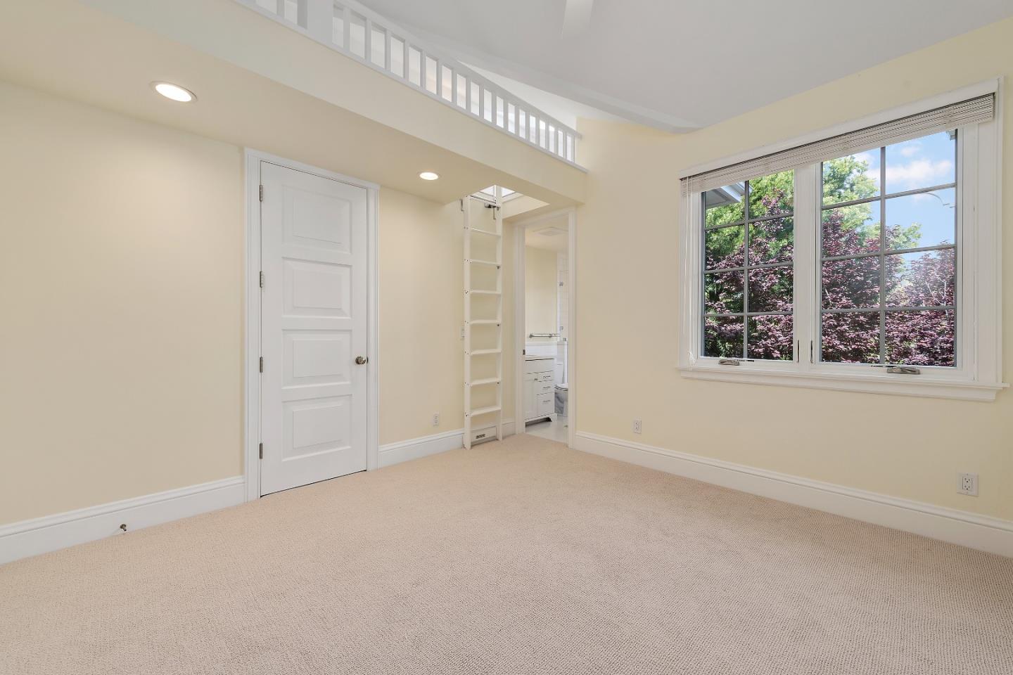 Detail Gallery Image 19 of 28 For 161 Primrose Way, Palo Alto,  CA 94303 - 5 Beds | 4/1 Baths
