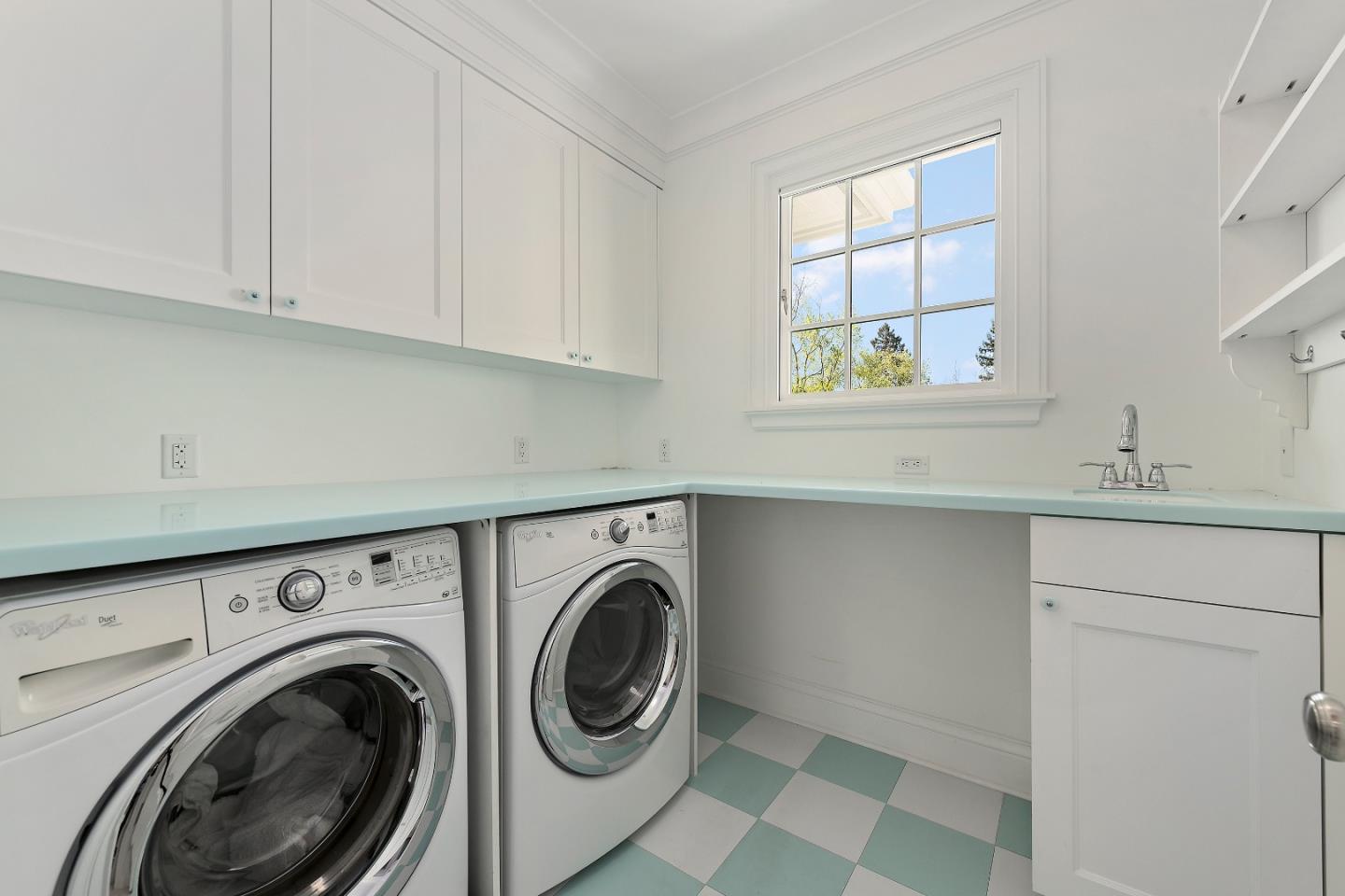 Detail Gallery Image 20 of 28 For 161 Primrose Way, Palo Alto,  CA 94303 - 5 Beds | 4/1 Baths