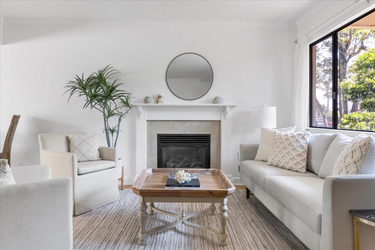 Detail Gallery Image 11 of 42 For 521 Wilkes Cir, Santa Cruz,  CA 95060 - 2 Beds | 1/1 Baths