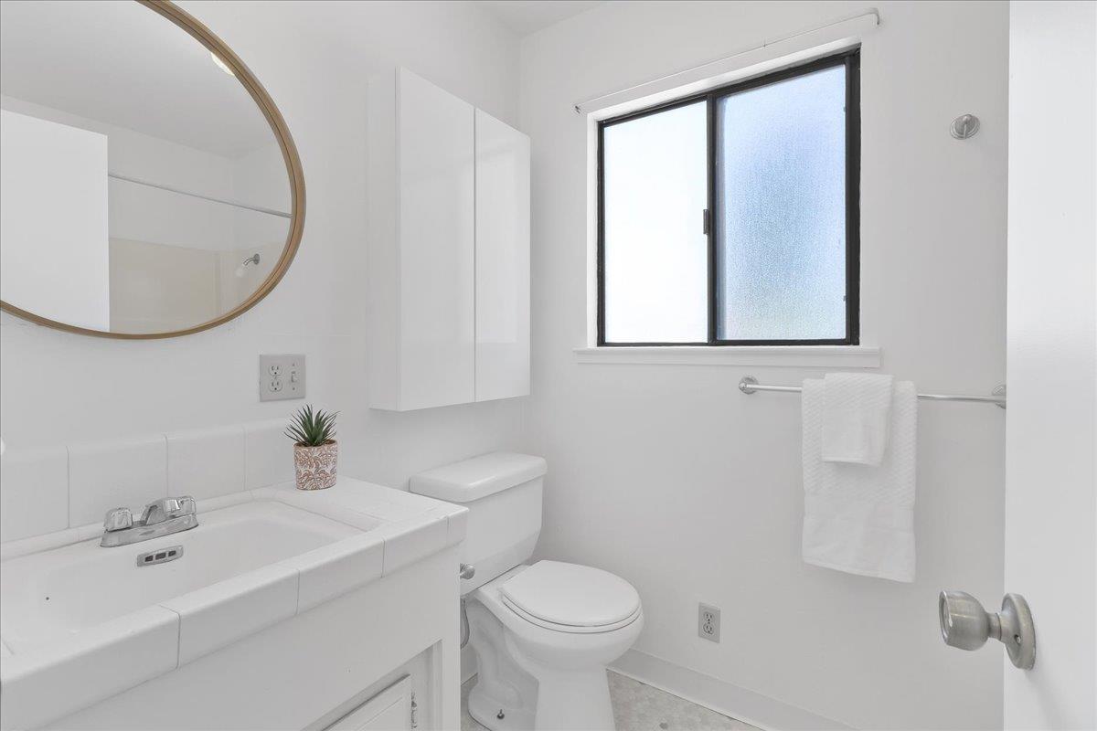 Detail Gallery Image 19 of 42 For 521 Wilkes Cir, Santa Cruz,  CA 95060 - 2 Beds | 1/1 Baths