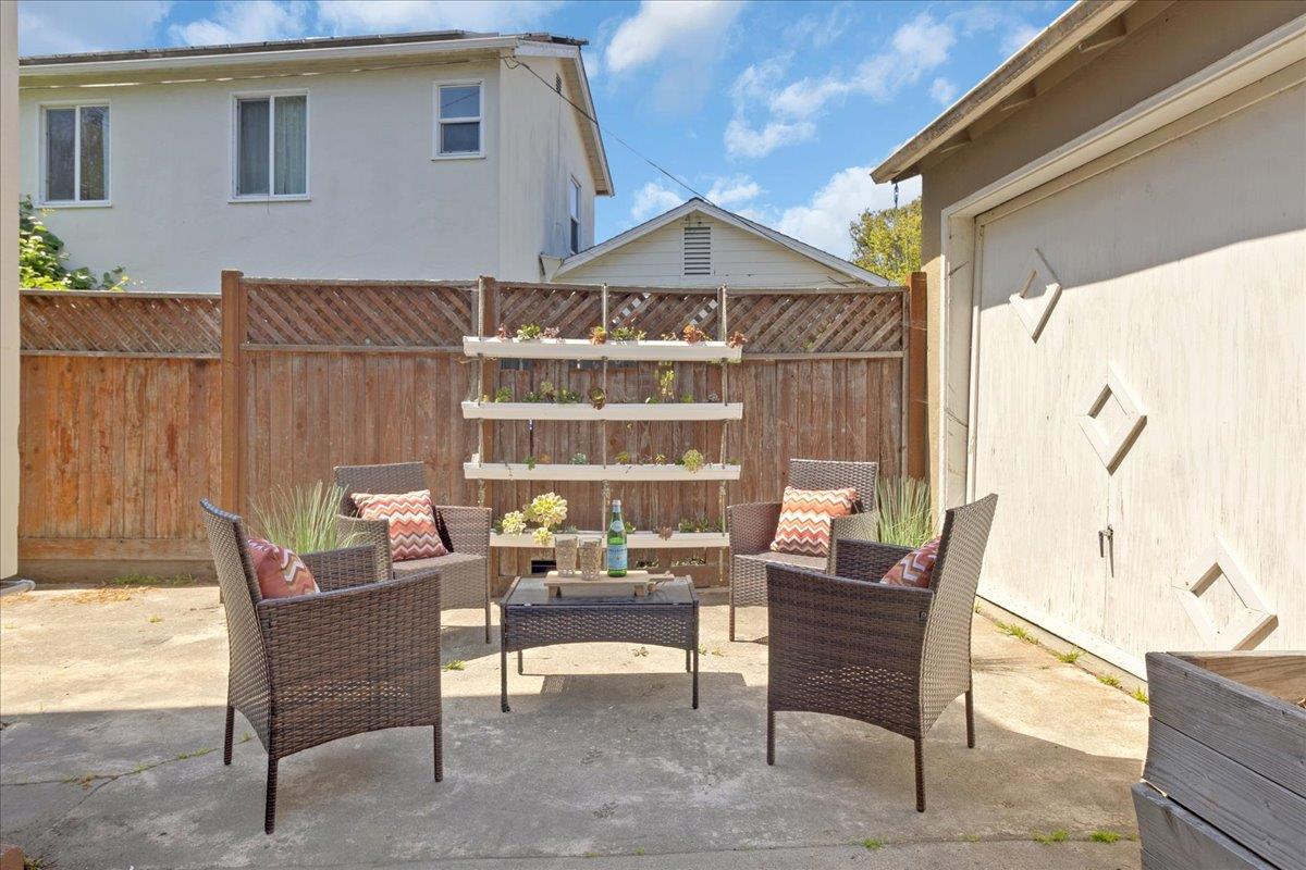Detail Gallery Image 27 of 42 For 521 Wilkes Cir, Santa Cruz,  CA 95060 - 2 Beds | 1/1 Baths