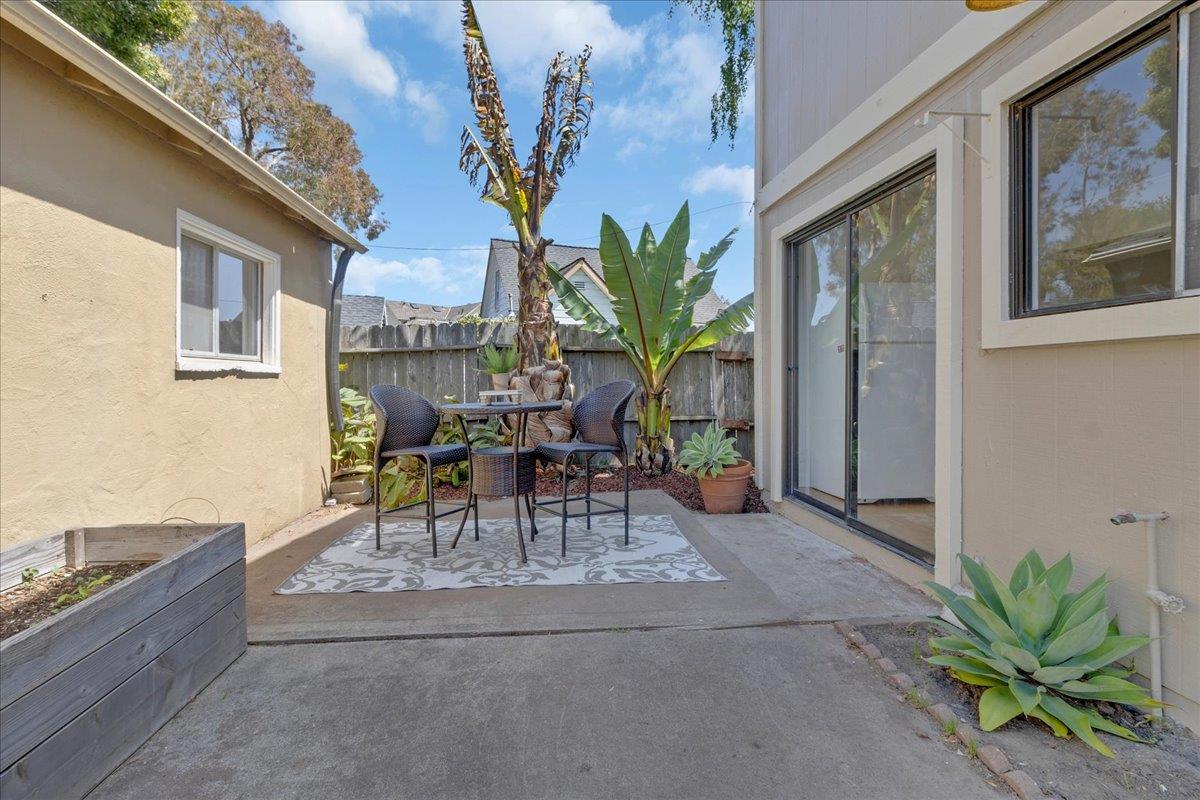 Detail Gallery Image 28 of 42 For 521 Wilkes Cir, Santa Cruz,  CA 95060 - 2 Beds | 1/1 Baths