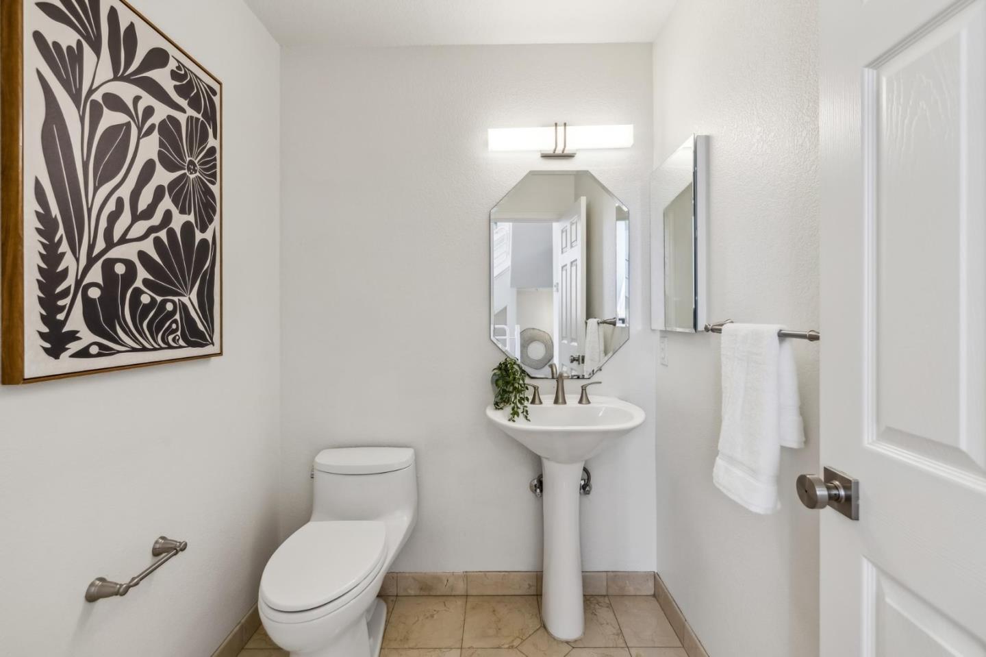 Detail Gallery Image 18 of 26 For 4173 El Camino Real #35,  Palo Alto,  CA 94306 - 3 Beds | 3/1 Baths