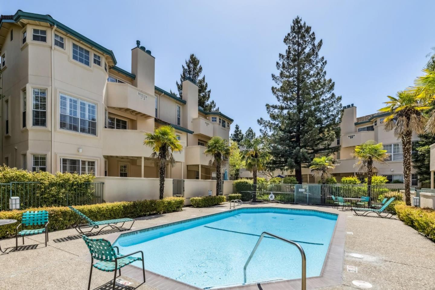 Detail Gallery Image 23 of 26 For 4173 El Camino Real #35,  Palo Alto,  CA 94306 - 3 Beds | 3/1 Baths