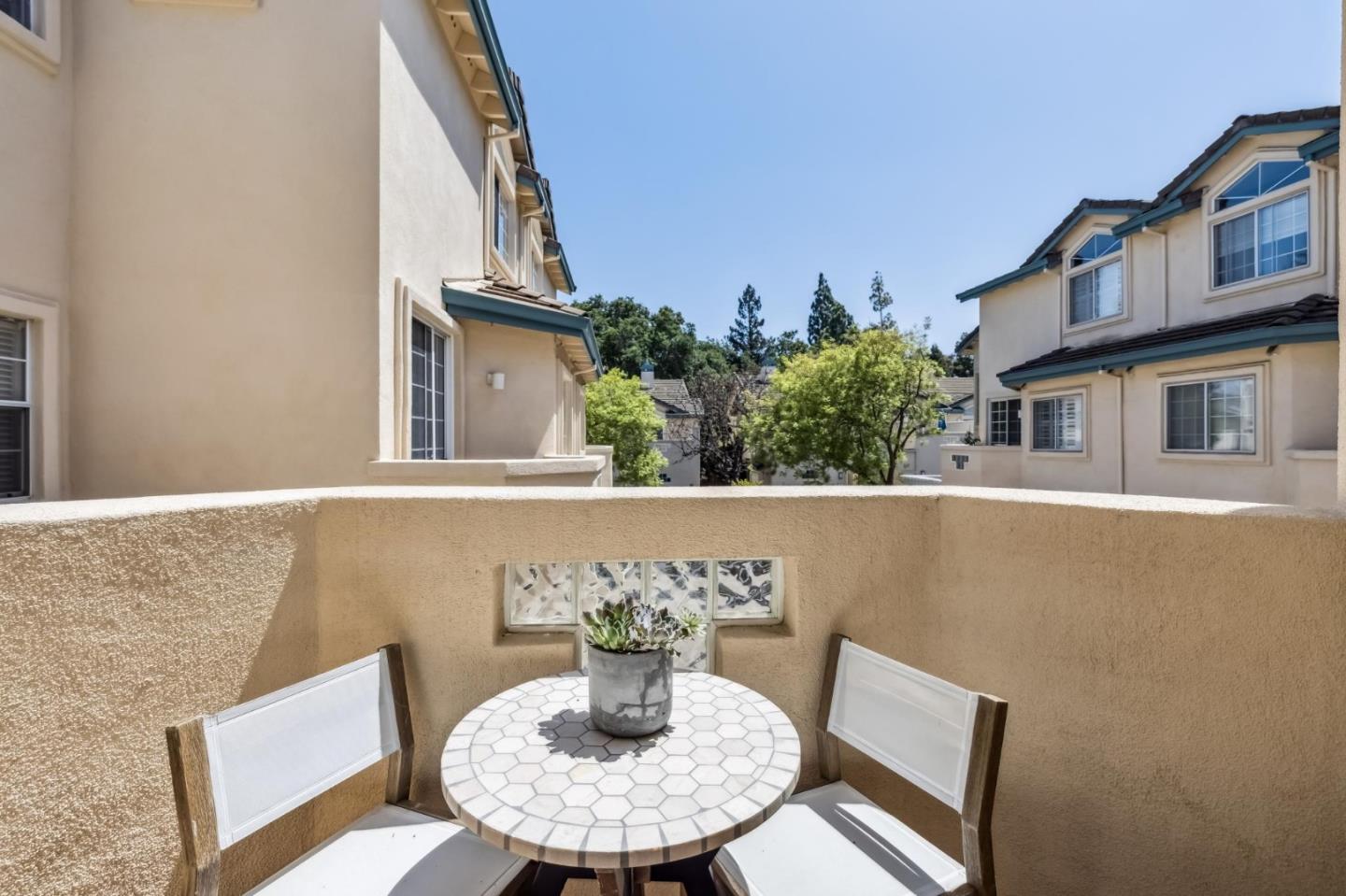 Detail Gallery Image 9 of 26 For 4173 El Camino Real #35,  Palo Alto,  CA 94306 - 3 Beds | 3/1 Baths
