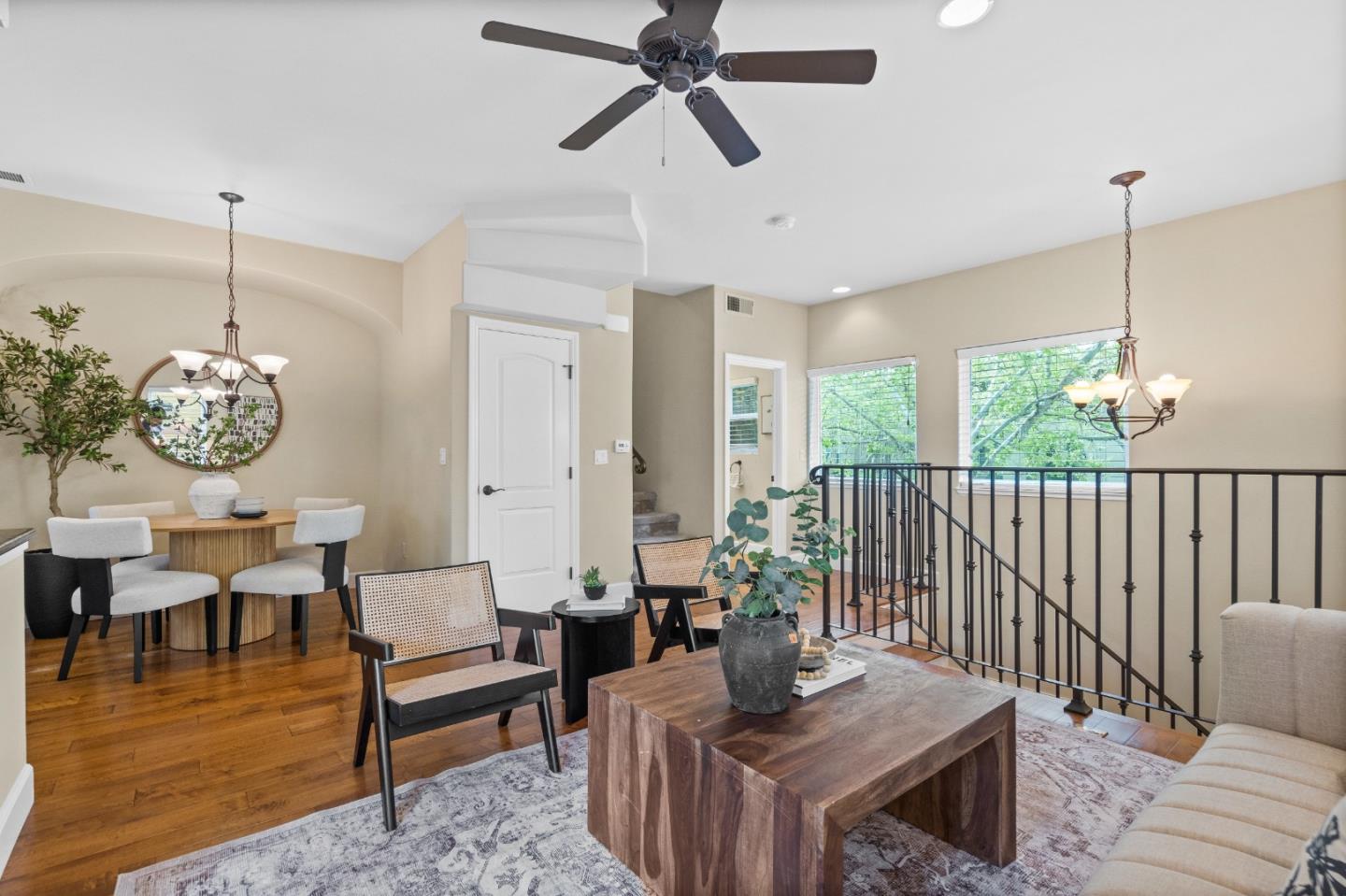 Detail Gallery Image 14 of 53 For 427 Willow Glen Way, San Jose,  CA 95125 - 3 Beds | 2/1 Baths
