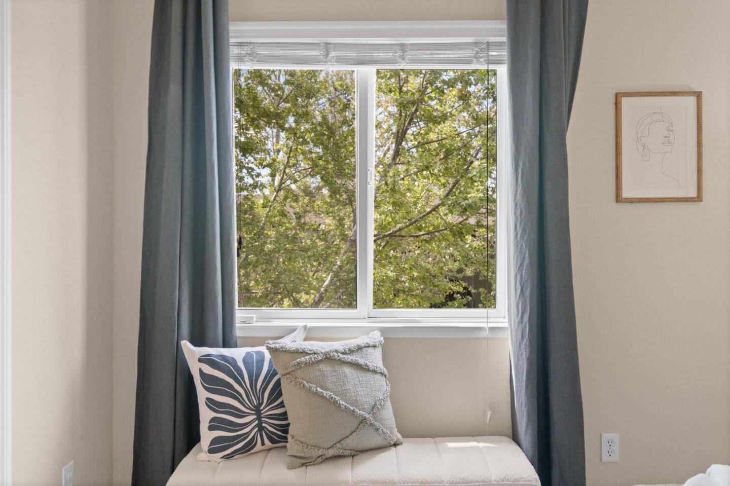 Detail Gallery Image 21 of 53 For 427 Willow Glen Way, San Jose,  CA 95125 - 3 Beds | 2/1 Baths