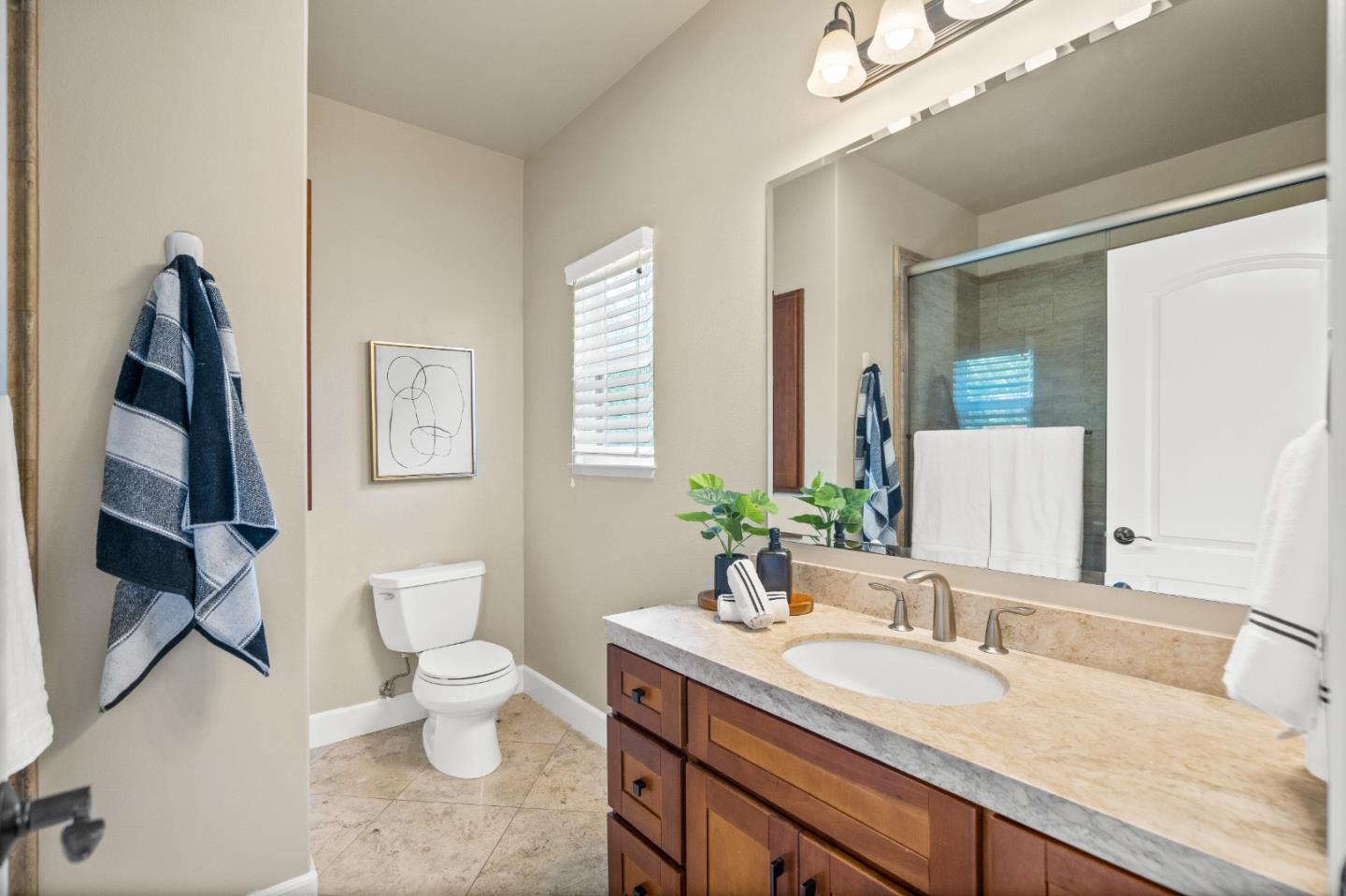 Detail Gallery Image 24 of 53 For 427 Willow Glen Way, San Jose,  CA 95125 - 3 Beds | 2/1 Baths