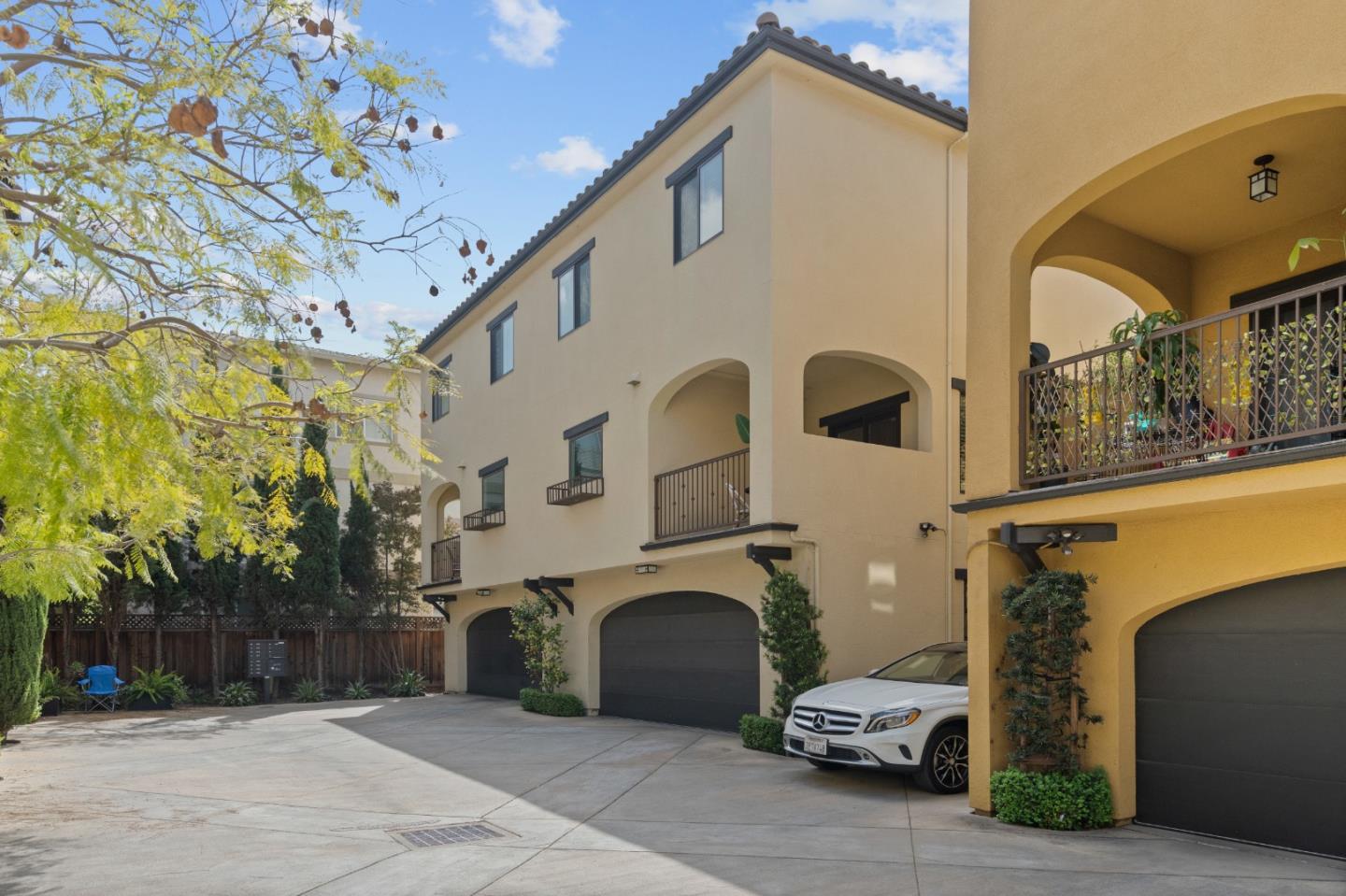 Detail Gallery Image 36 of 53 For 427 Willow Glen Way, San Jose,  CA 95125 - 3 Beds | 2/1 Baths