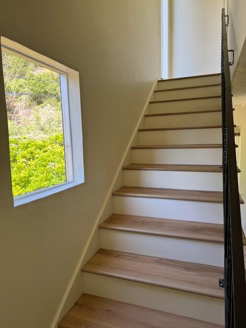 Detail Gallery Image 23 of 30 For 161 Parkview Ct, San Bruno,  CA 94066 - 4 Beds | 3 Baths