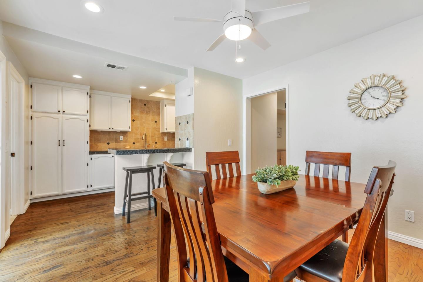 Detail Gallery Image 13 of 55 For 15173 Yosemite Way, Morgan Hill,  CA 95037 - 2 Beds | 2 Baths