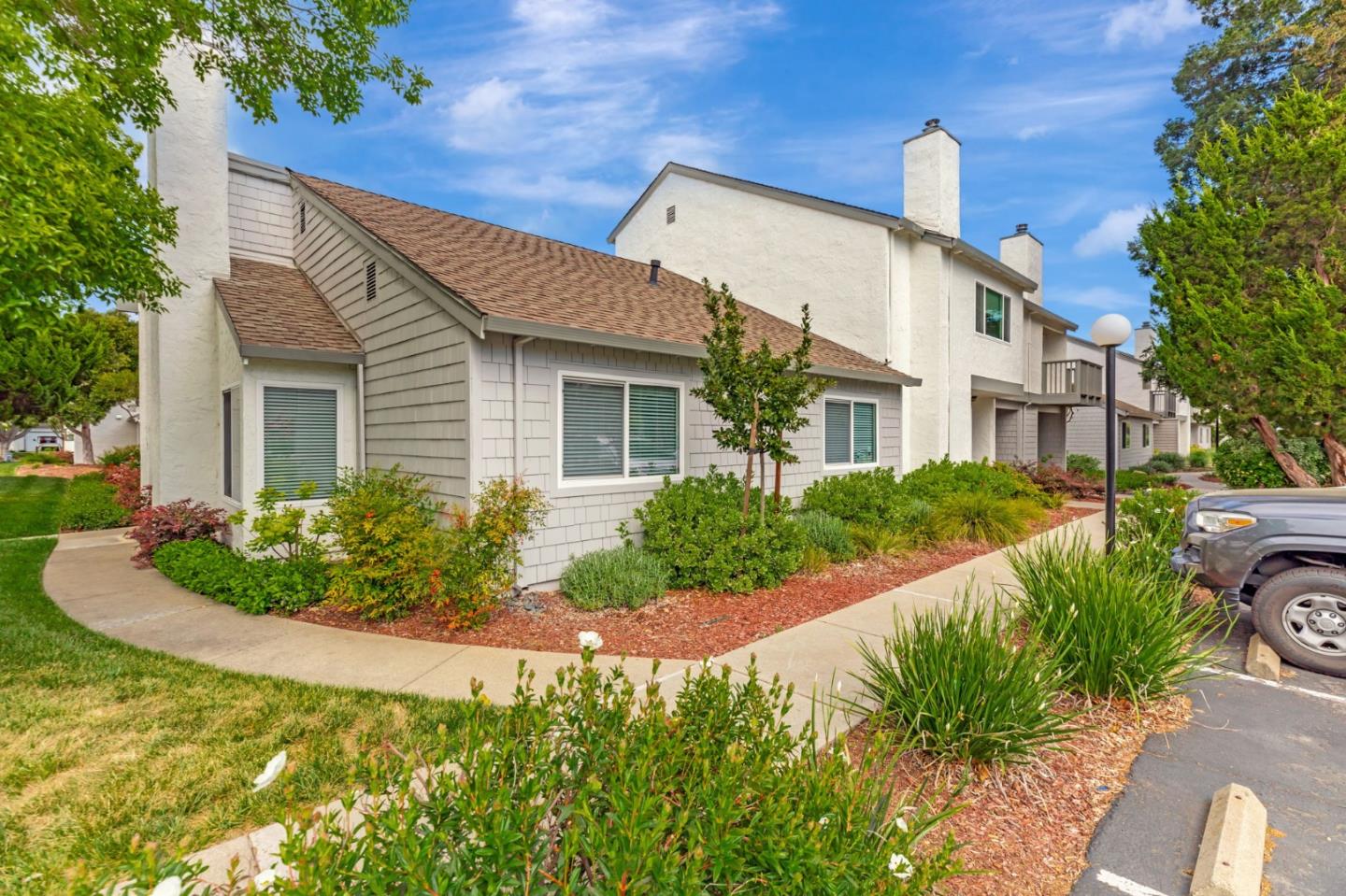 Detail Gallery Image 2 of 55 For 15173 Yosemite Way, Morgan Hill,  CA 95037 - 2 Beds | 2 Baths