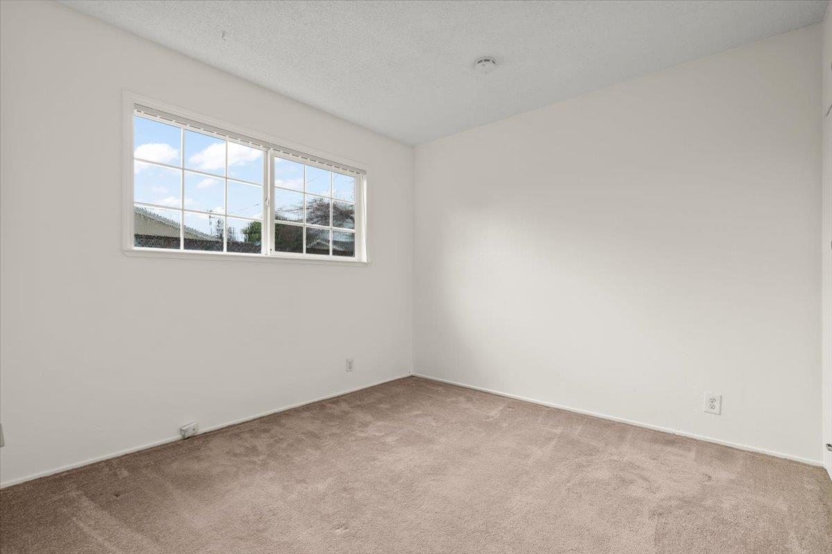 Detail Gallery Image 11 of 19 For 595 Yurok Cir, San Jose,  CA 95123 - 3 Beds | 2 Baths