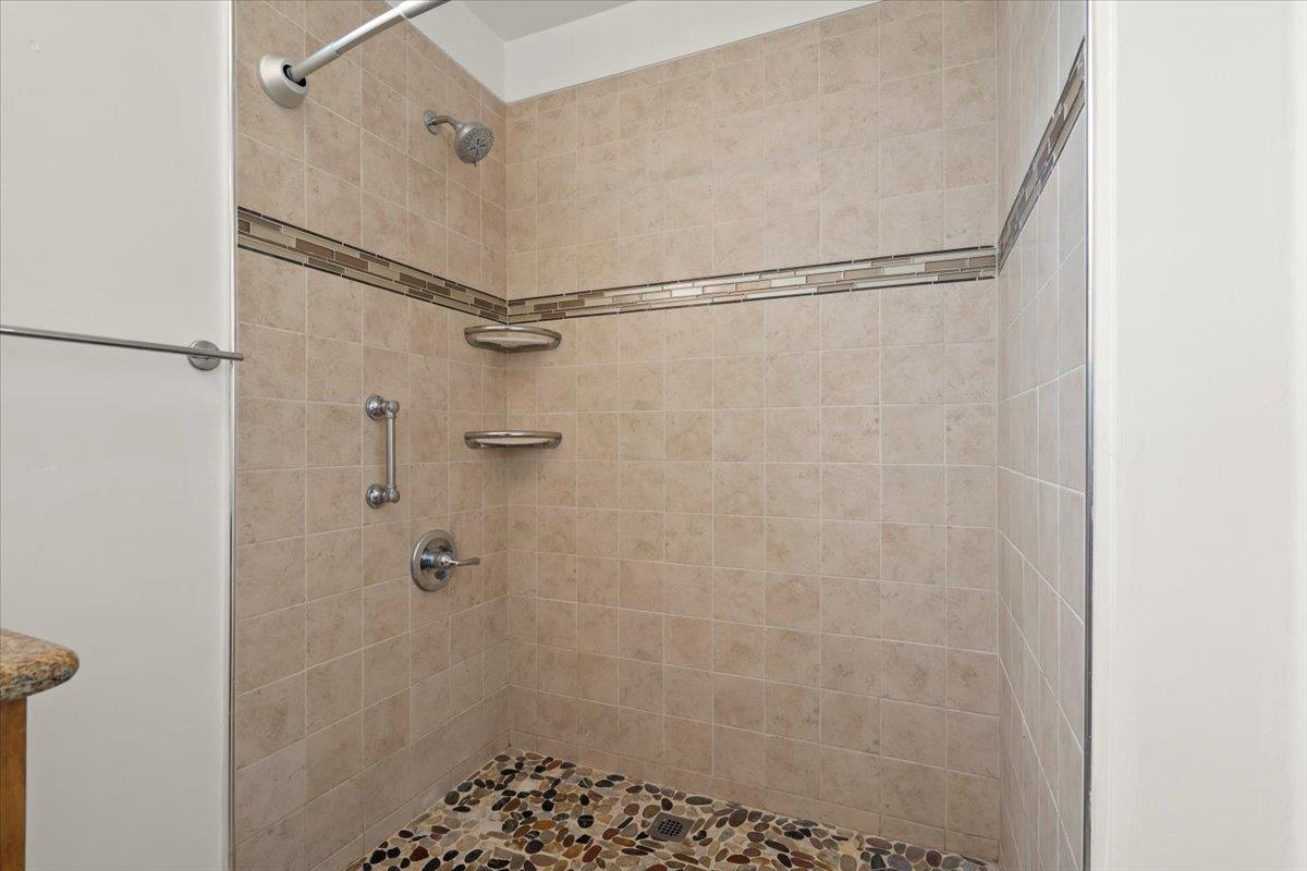 Detail Gallery Image 13 of 19 For 595 Yurok Cir, San Jose,  CA 95123 - 3 Beds | 2 Baths