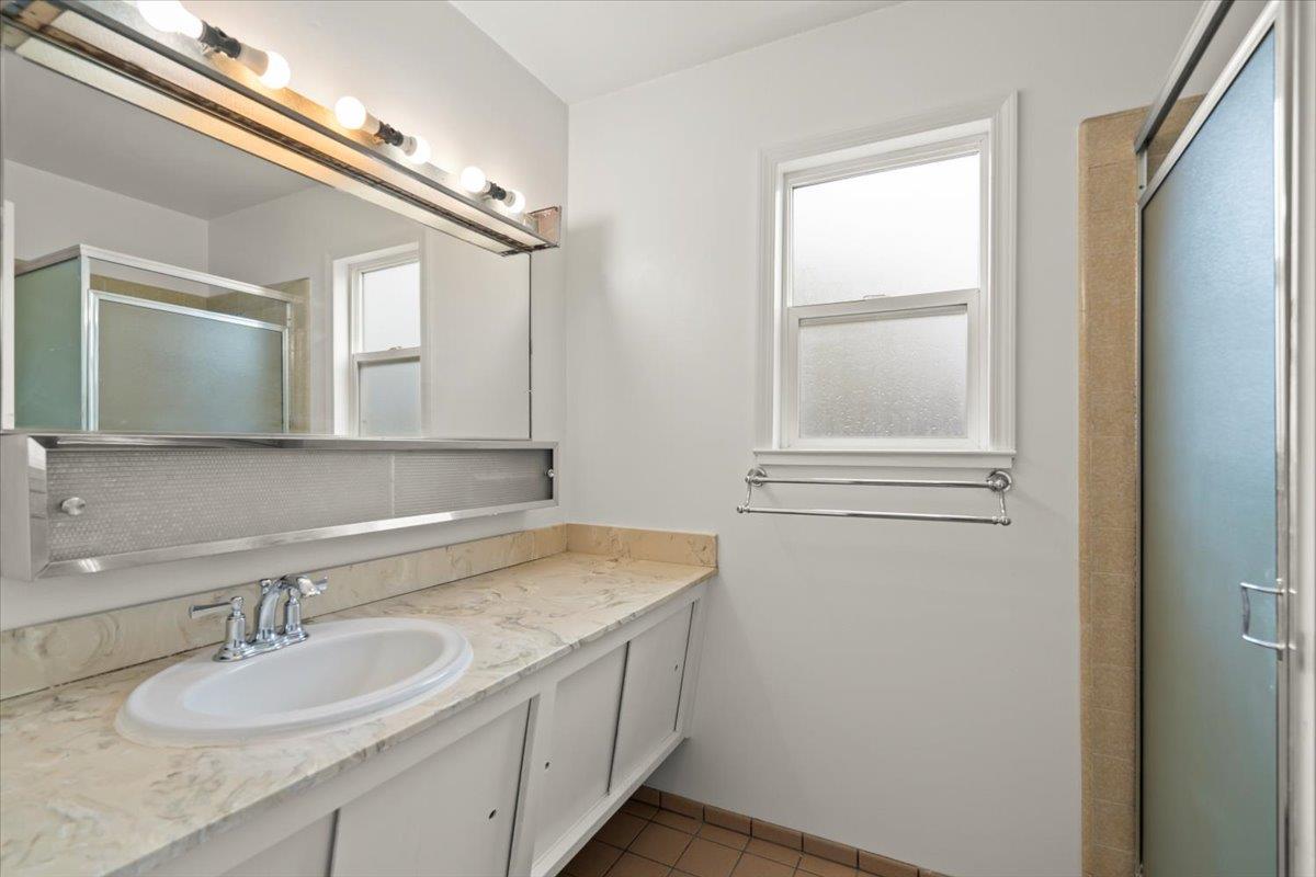 Detail Gallery Image 16 of 19 For 595 Yurok Cir, San Jose,  CA 95123 - 3 Beds | 2 Baths